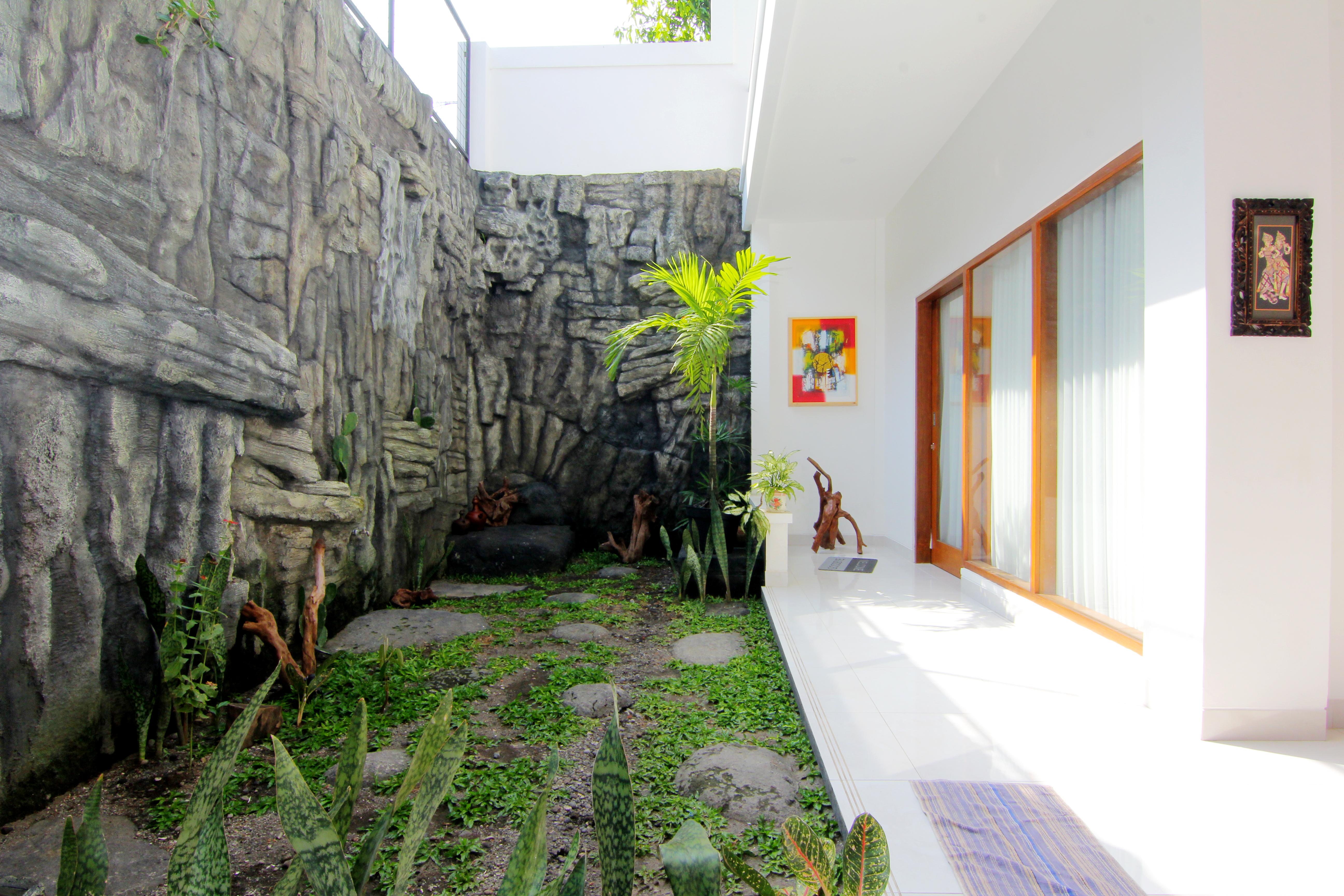 Silas Garden Hotel Yogyakarta Exterior photo